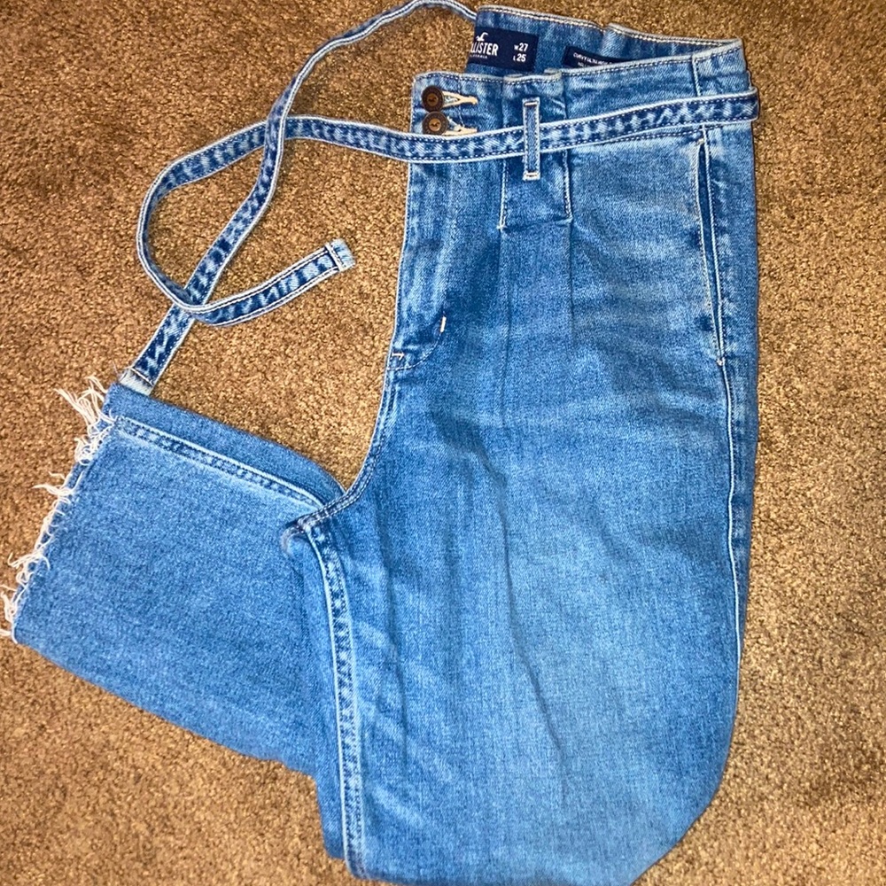 Hollister Curvy Ultra High Rise Mom Jeans Paper-bag Waist Size 5 S